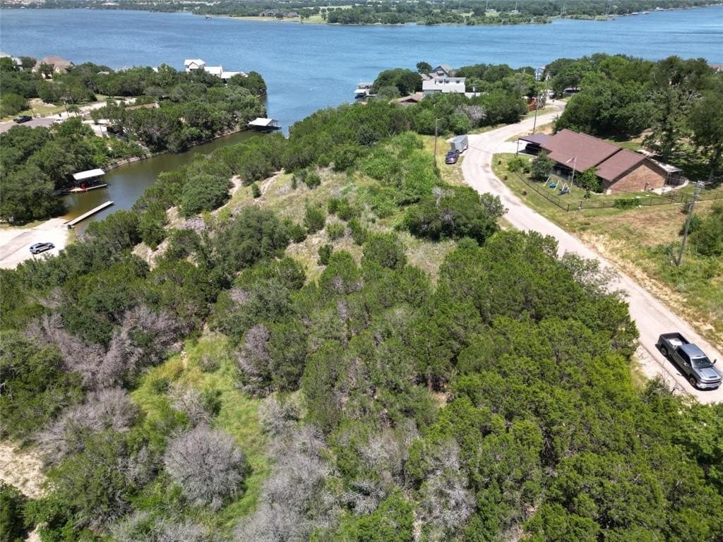 0.04 acres in Hood County - photo 2