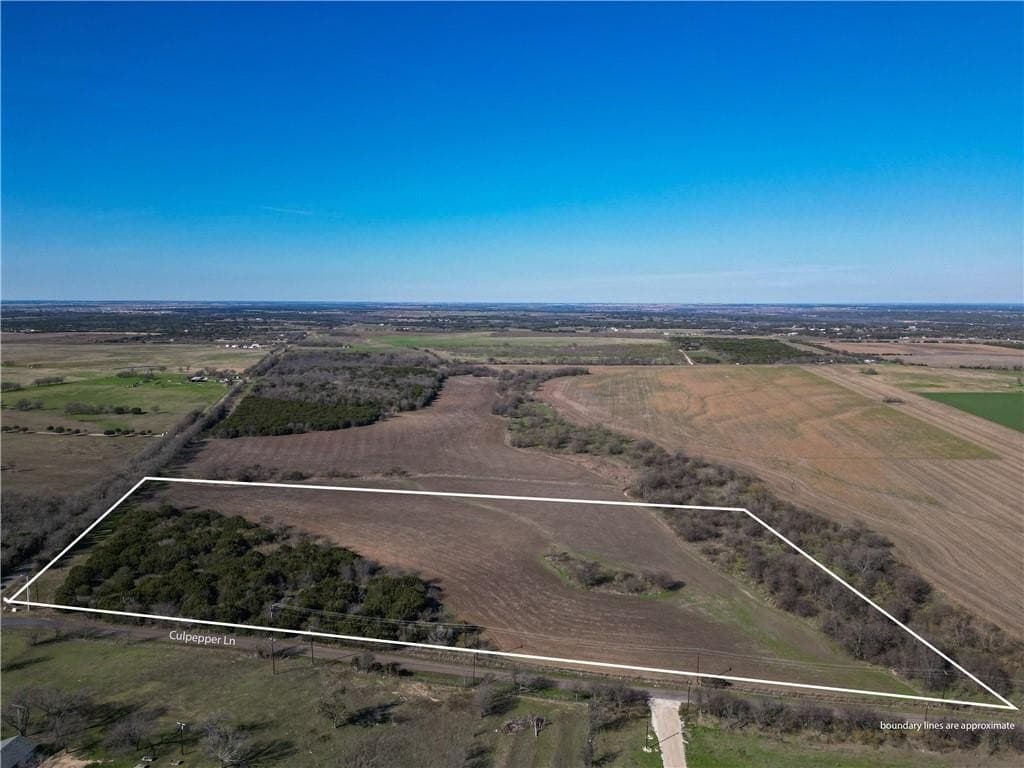 20 acres in McLennan County - photo 2
