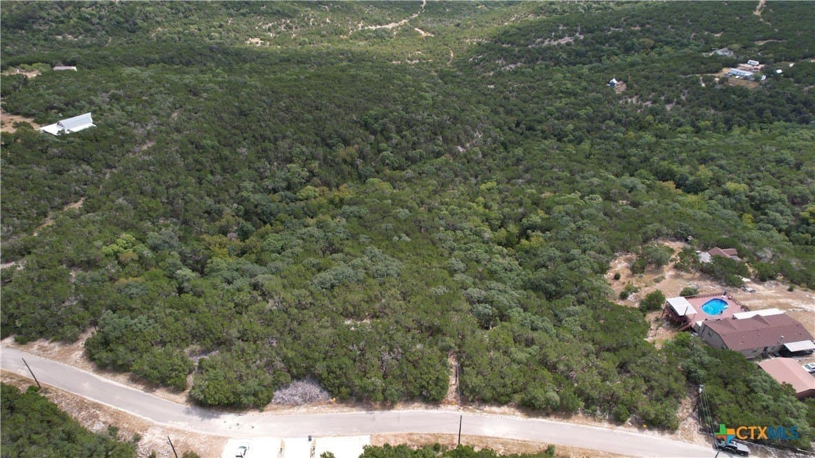 5.32 acres in Bandera County - photo 9