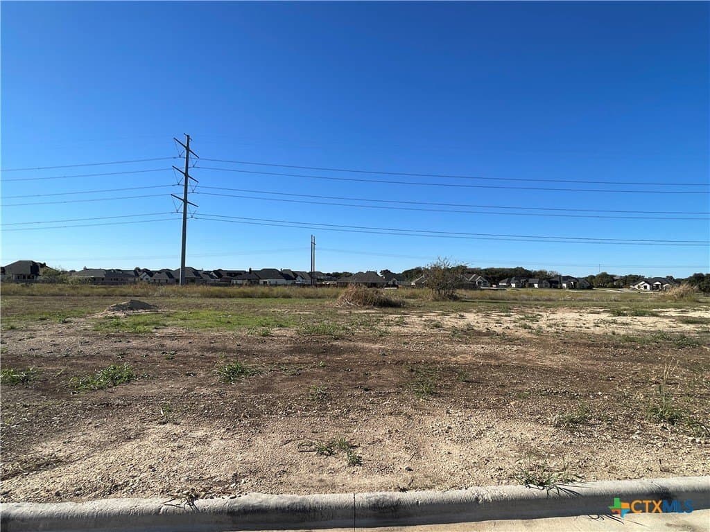 1937 Slade Drive lot: 002