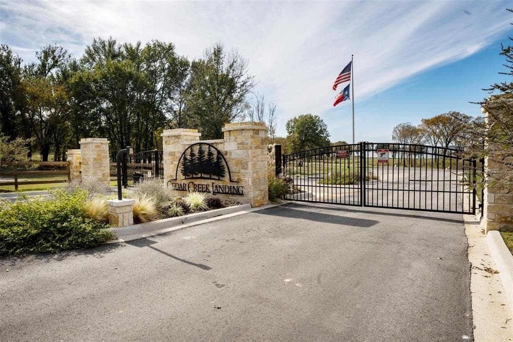 0.55 acres in Kaufman County - photo 14