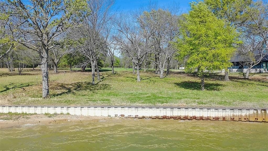 0.94 acres in Navarro County - photo 18