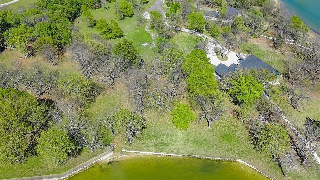 0.94 acres in Navarro County - photo 13
