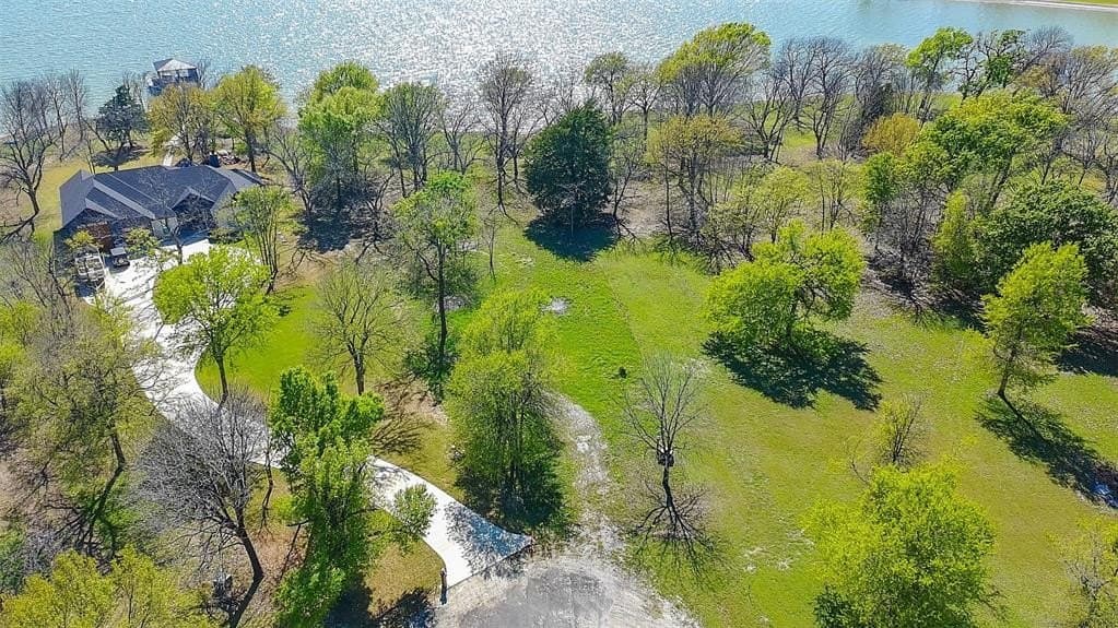 0.94 acres in Navarro County - photo 10