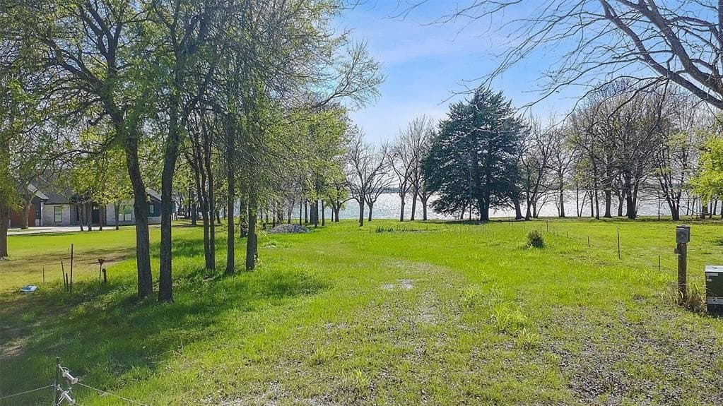 0.94 acres in Navarro County - photo 3