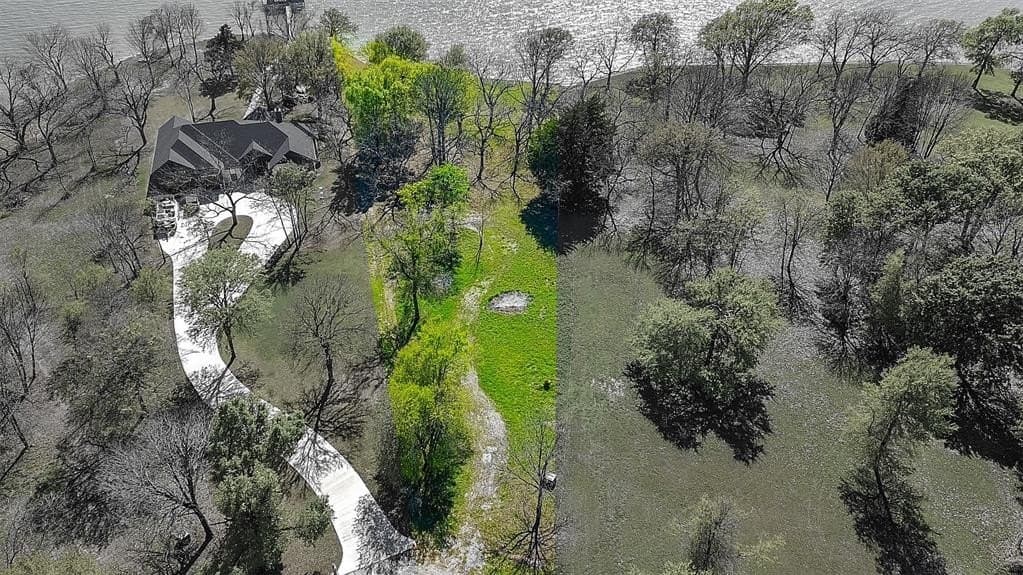 0.94 acres in Navarro County - photo 7