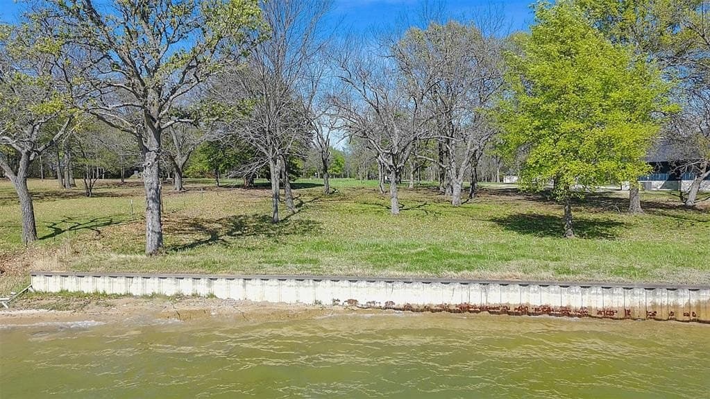 0.94 acres in Navarro County - photo 19