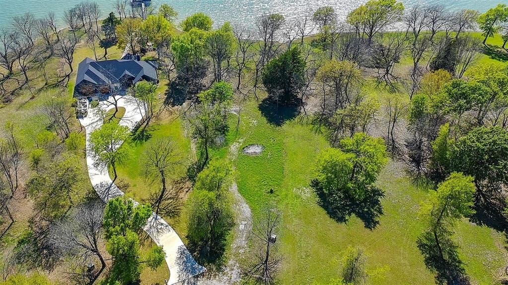 0.94 acres in Navarro County - photo 11