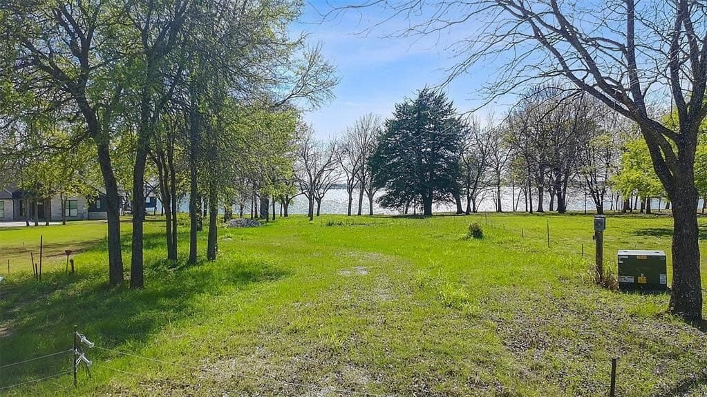 0.94 acres in Navarro County - photo 8