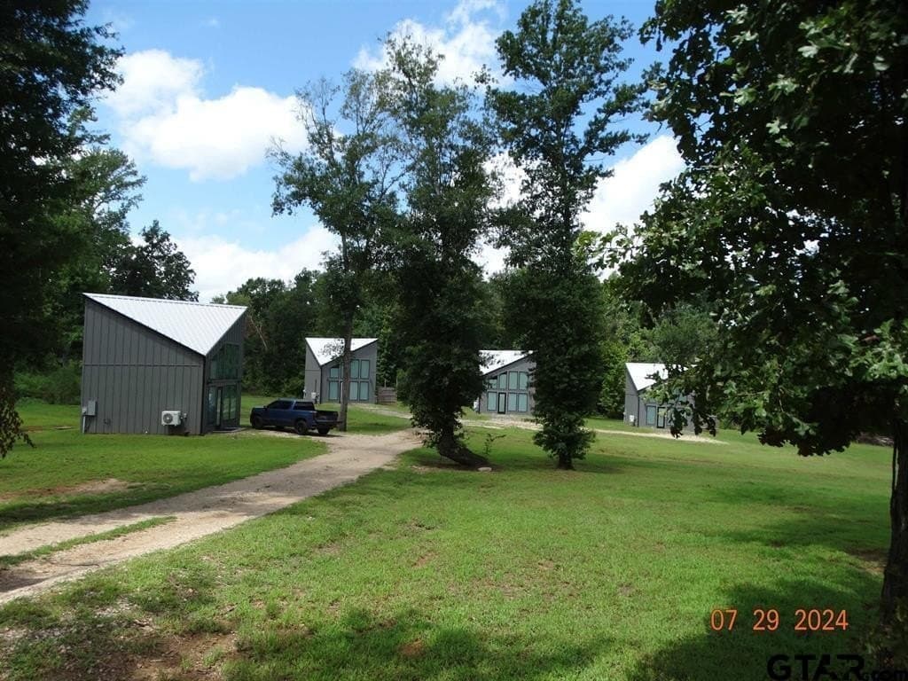 12.38 acres in Smith County - photo 2