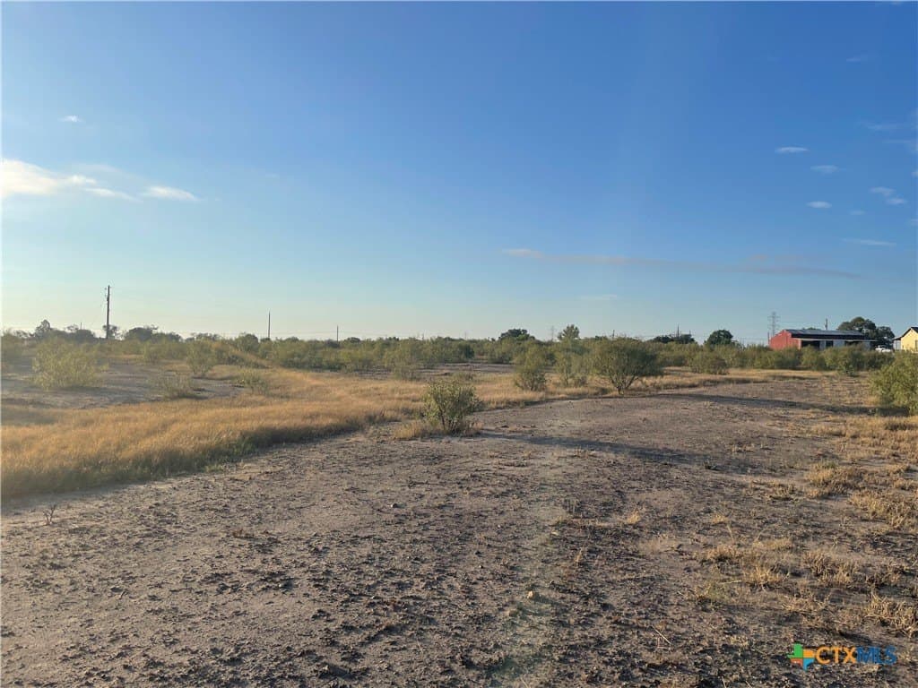 10.01 acres in Guadalupe County - photo 8