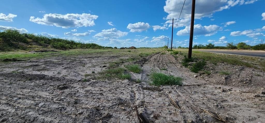10.01 acres in Maverick County - photo 4