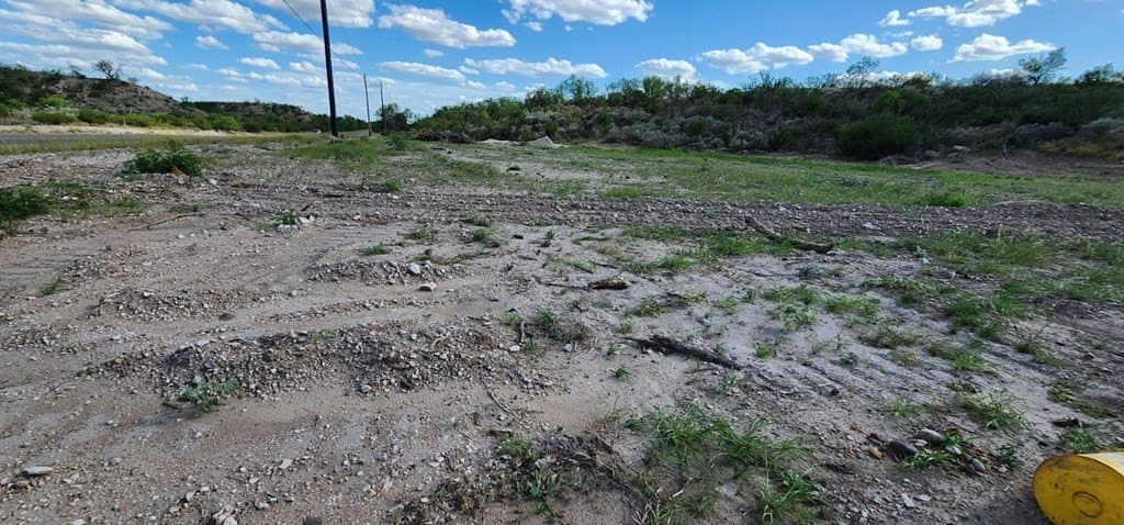 10.01 acres in Maverick County - photo 3
