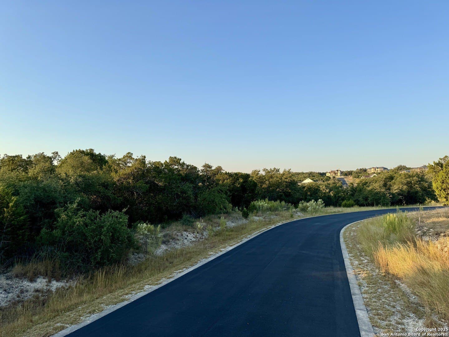 1 acres in Comal County - photo 5