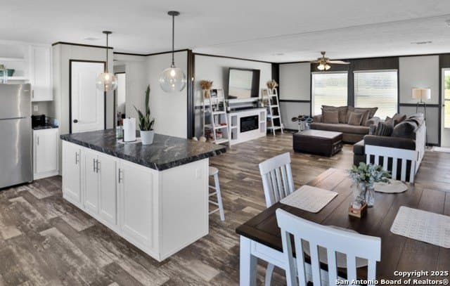 603 Sherrywood
