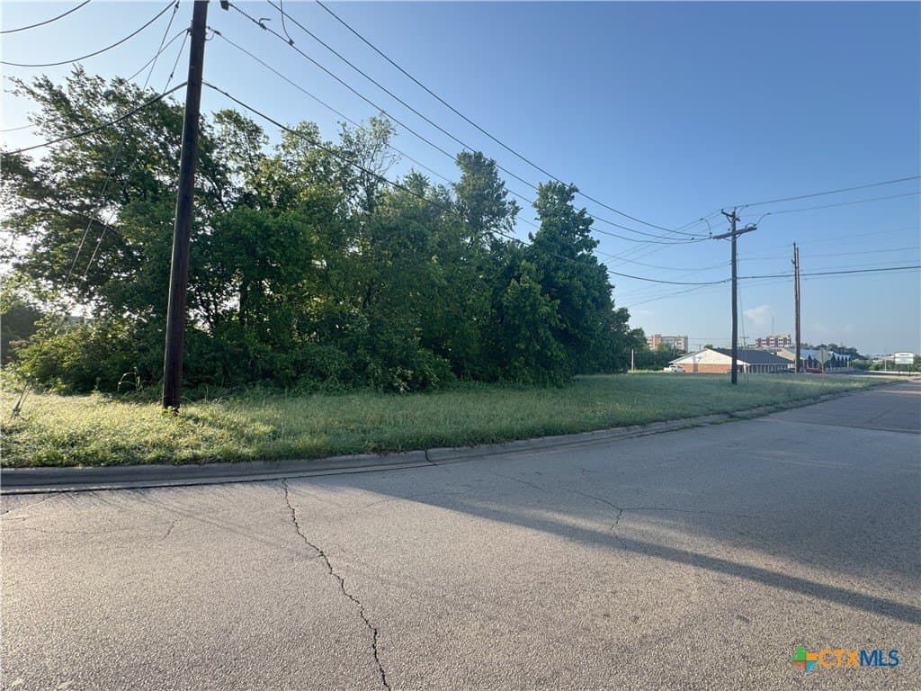 2601 Exchange Plaza lot: 3