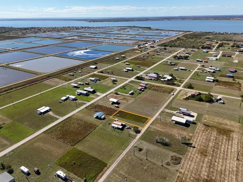 0.23 acres in Palacios, Texas - photo 3