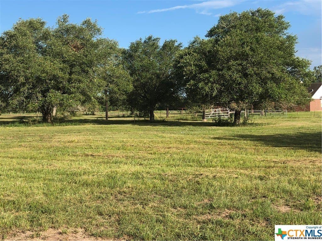 1.1 acres in Lavaca County - photo 2