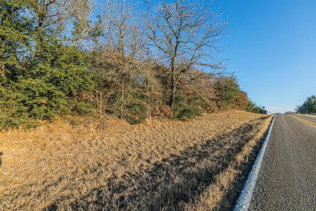 10.5 acres in Hill County - photo 3