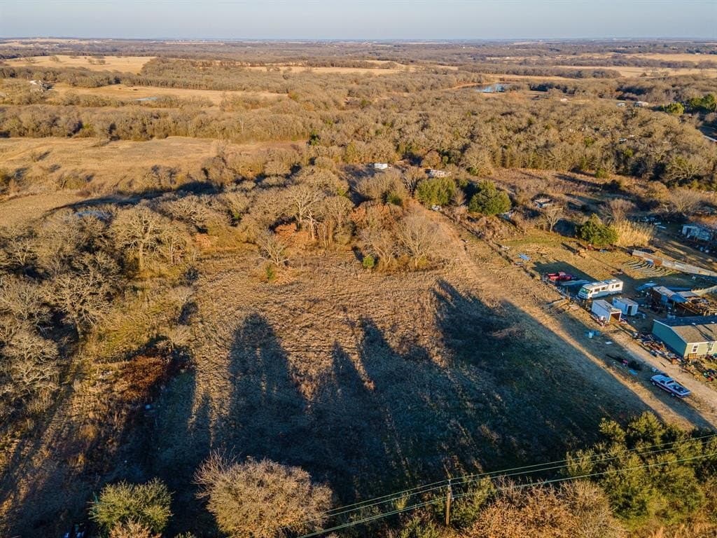 10.5 acres in Hill County - photo 2