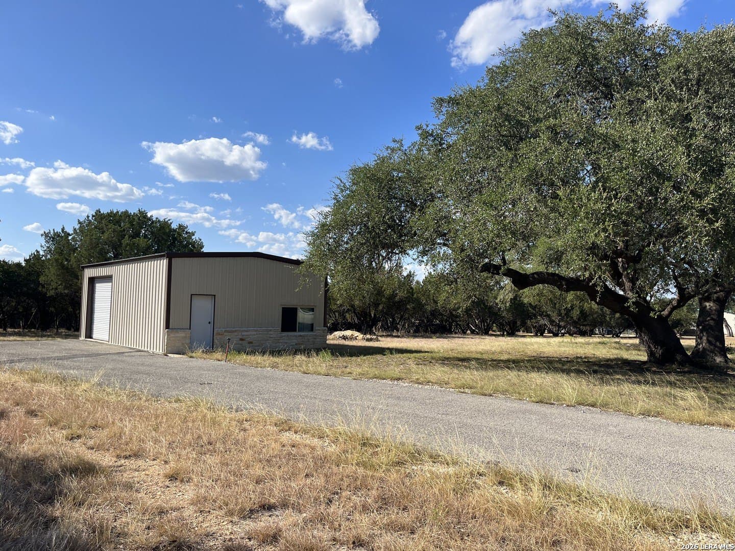 2 acres in Bandera County - photo 5