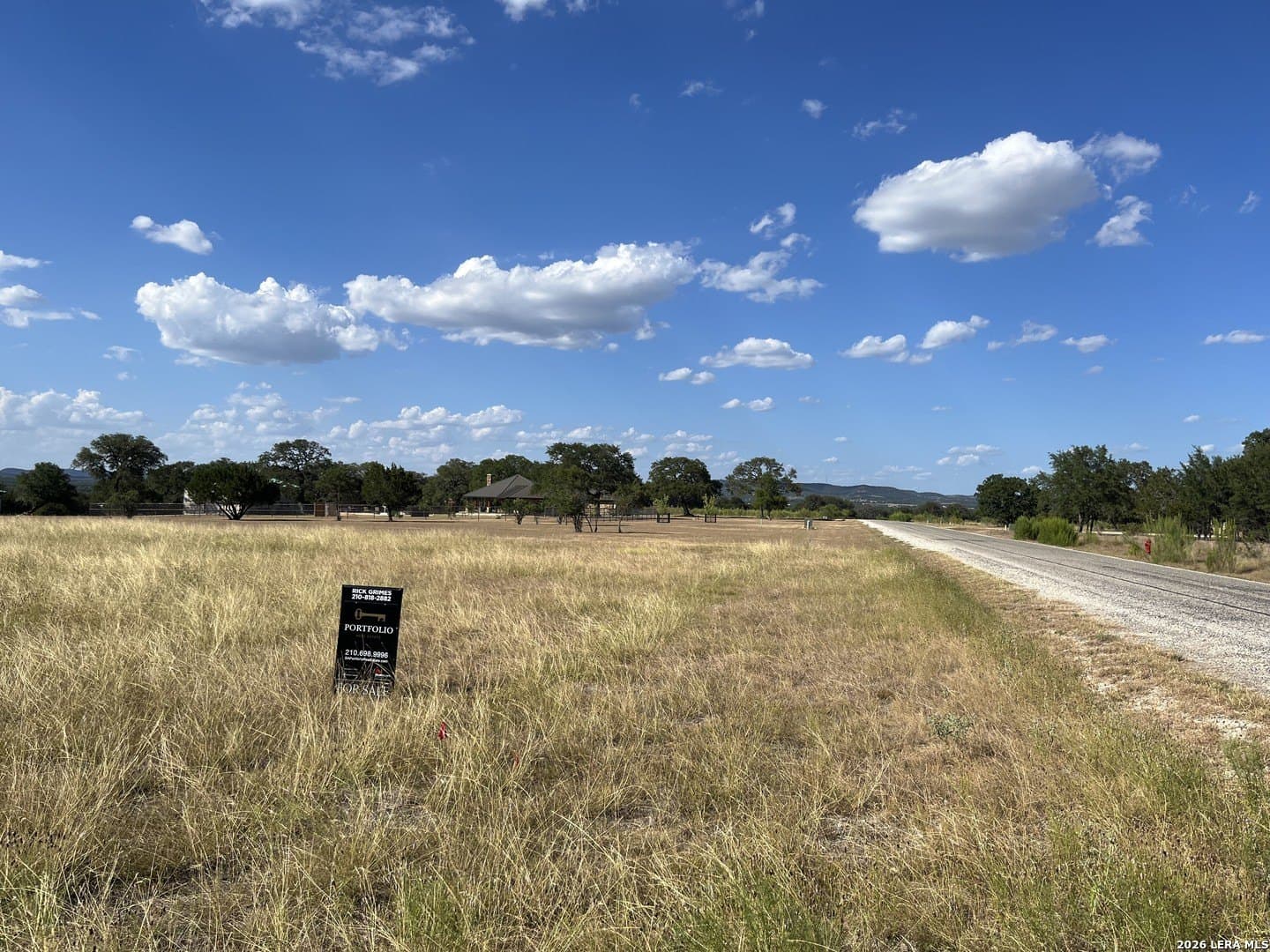 2 acres in Bandera County - photo 9