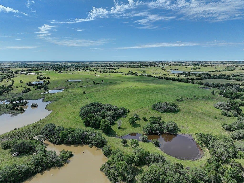 100 acres in Fayette County - photo 4