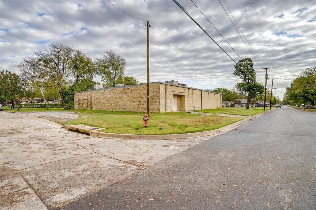 0.67 acres in Tarrant County - photo 13