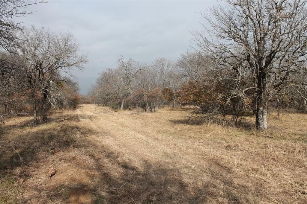 1.58 acres in Wise County - photo 2