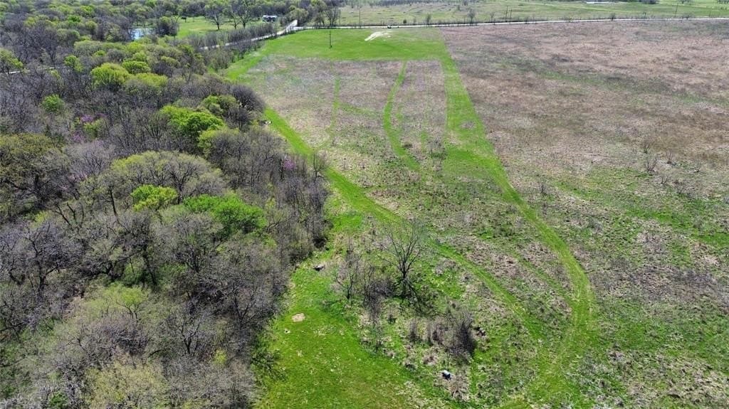 10.02 acres in Hill County - photo 3