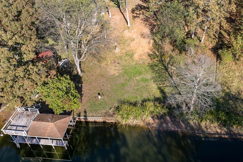 0.3 acres in Henderson County - photo 6