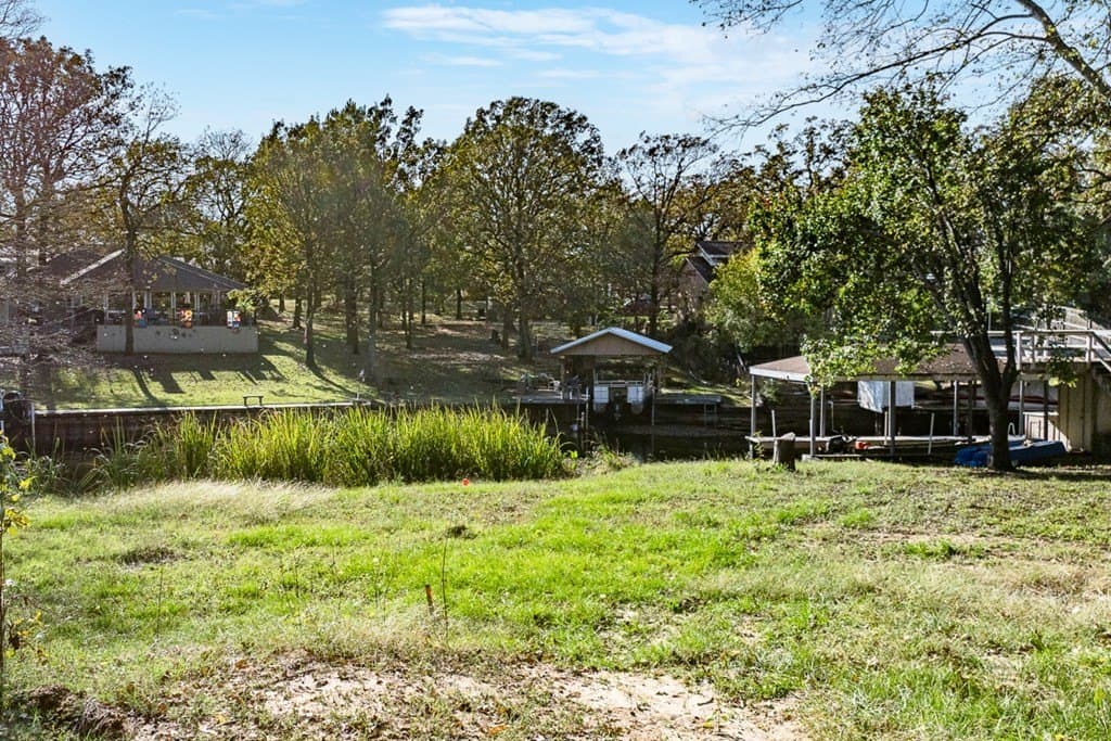 0.3 acres in Henderson County - photo 10