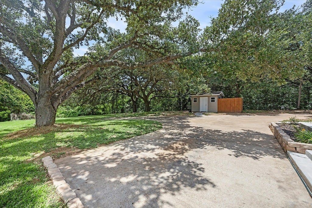 5 acres in Austin County - photo 4