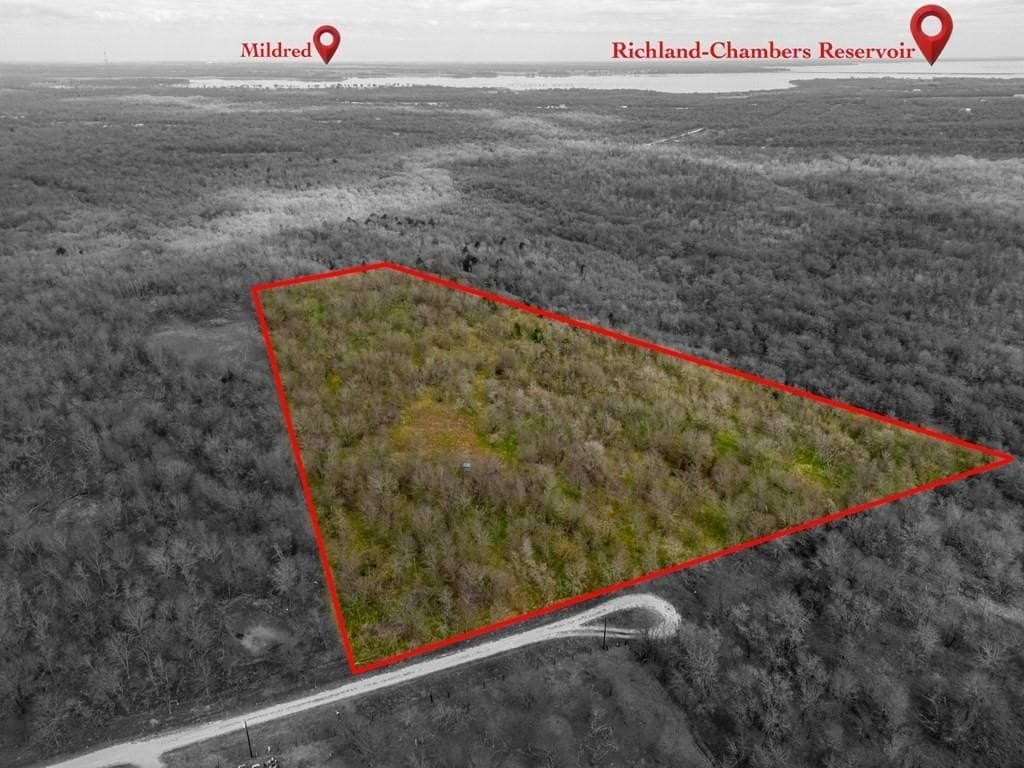 16.08 acres in Navarro County - photo 9