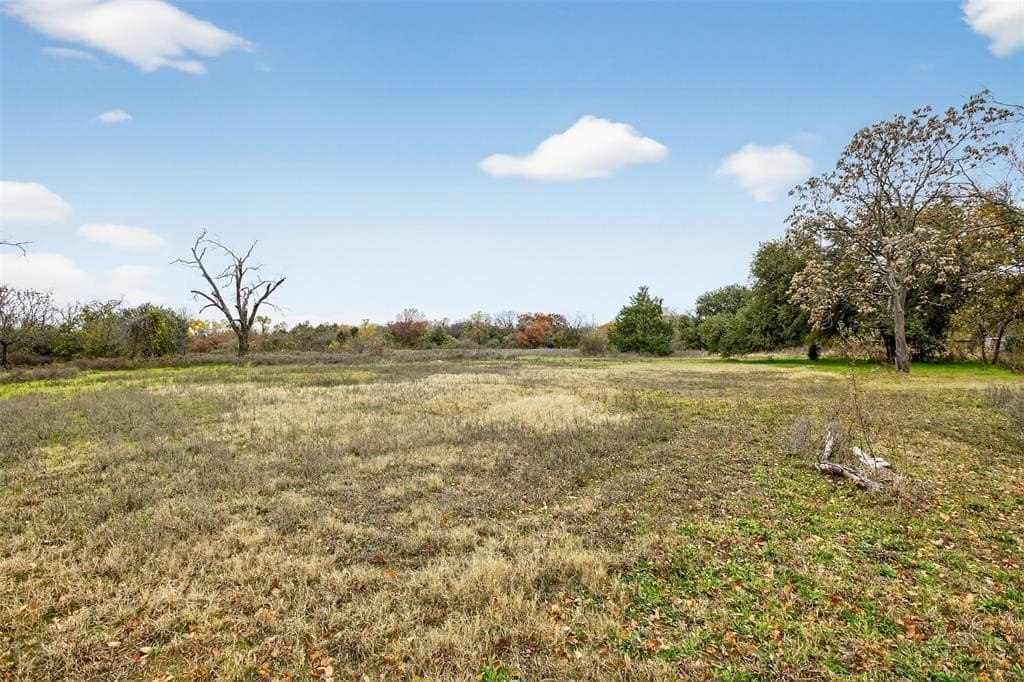 15.54 acres in Tarrant County - photo 9
