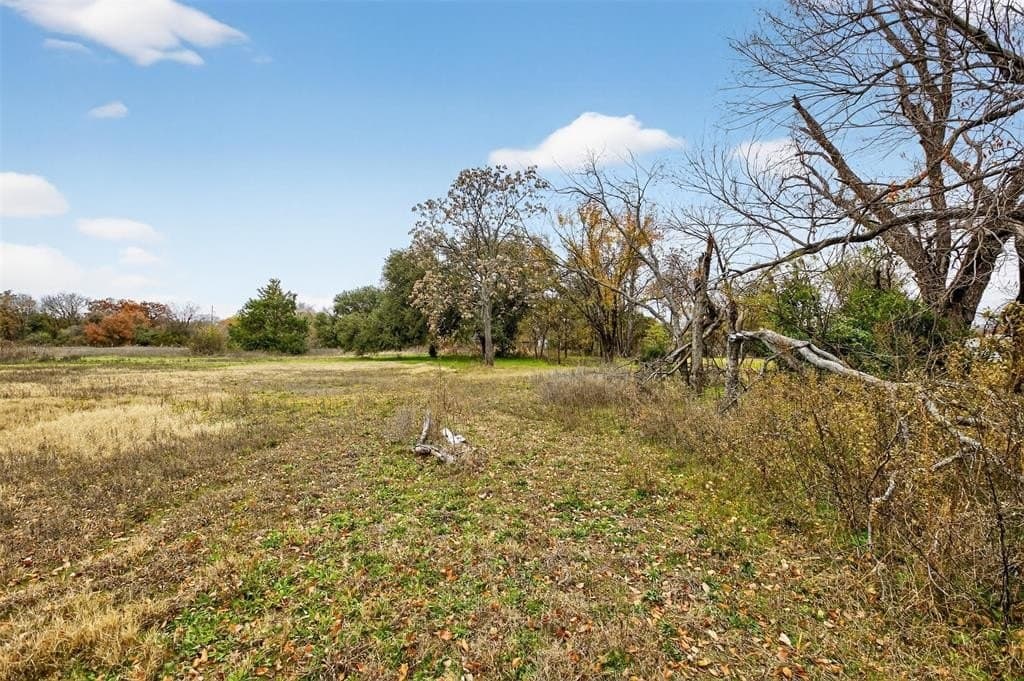 15.54 acres in Tarrant County - photo 10