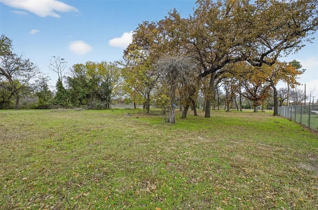 15.54 acres in Tarrant County - photo 8