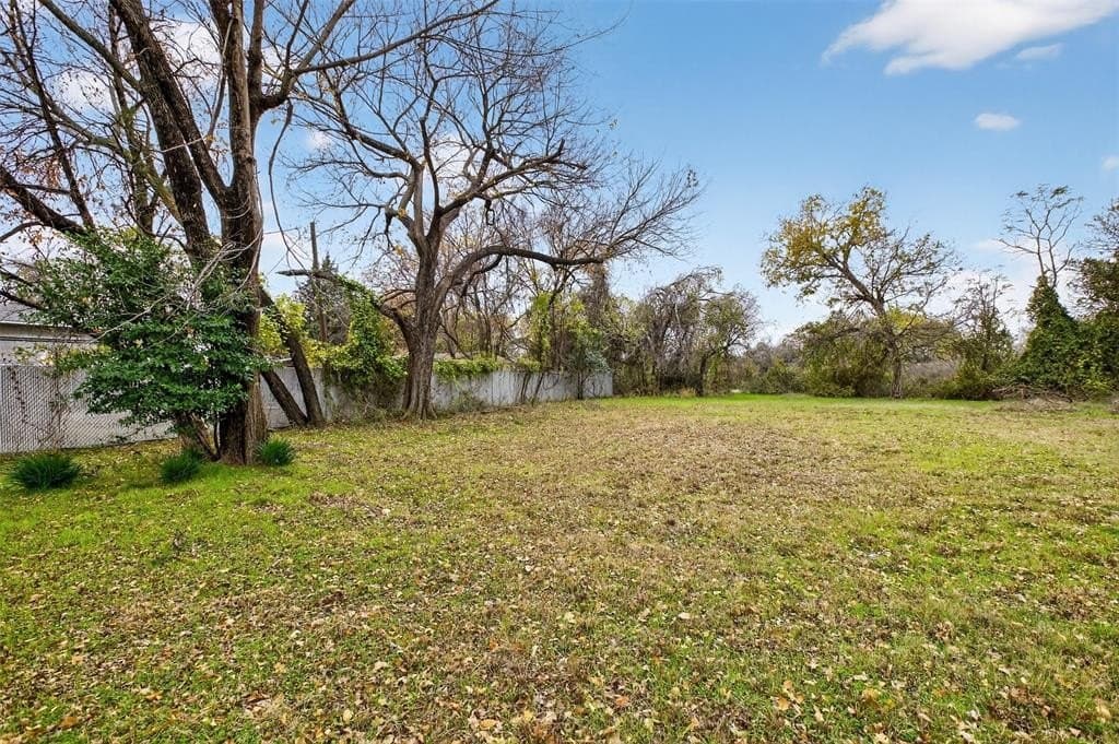 15.54 acres in Tarrant County - photo 7