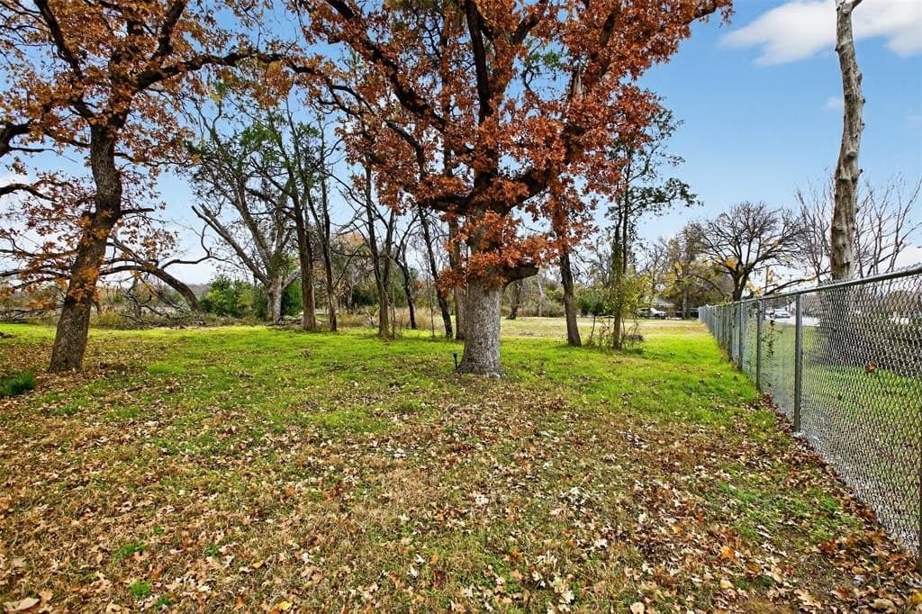 15.54 acres in Tarrant County - photo 6