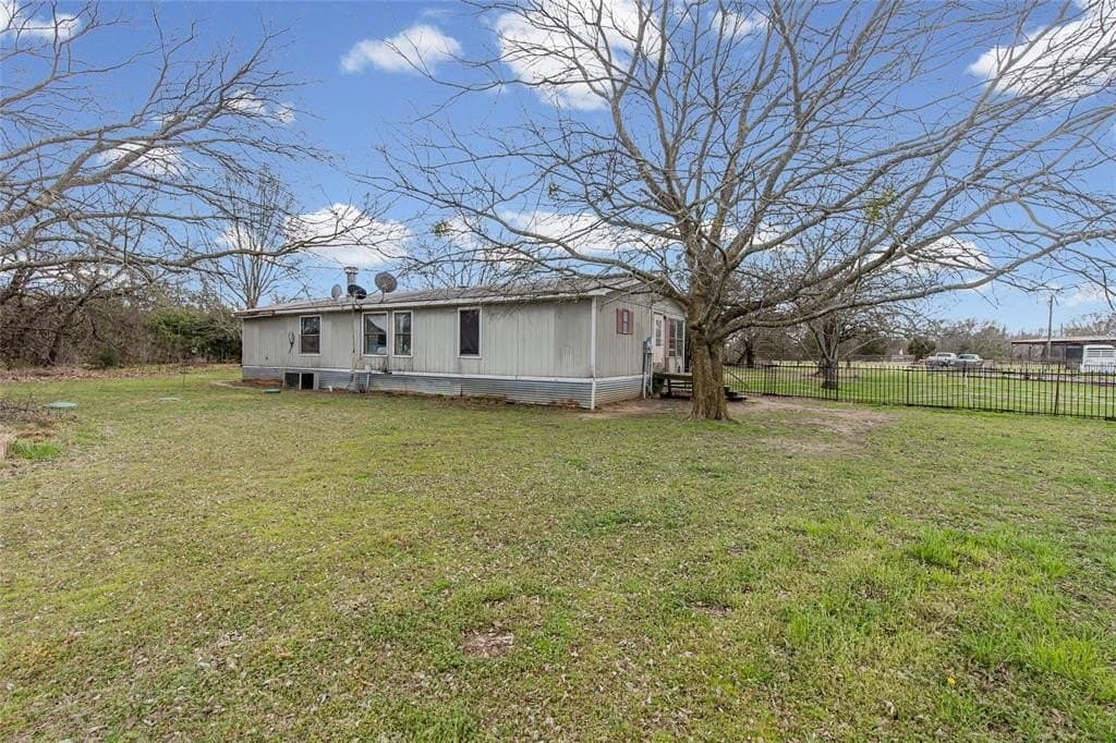 10.59 acres in Hunt County - photo 16