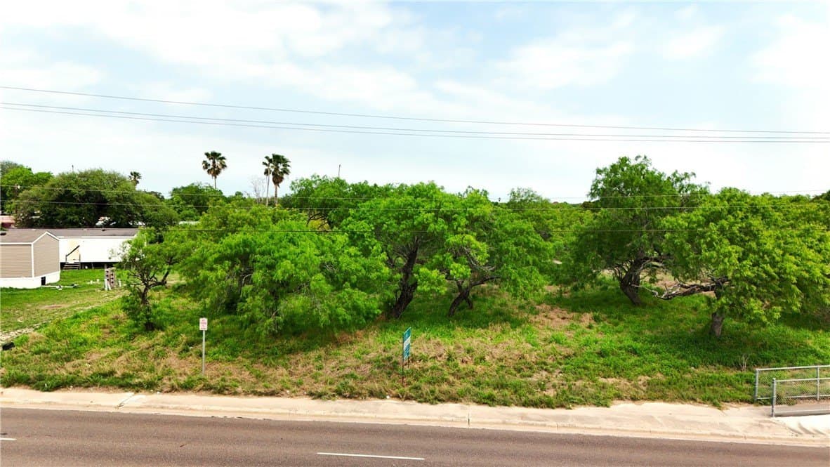 0.5 acres in Kleberg County - photo 7