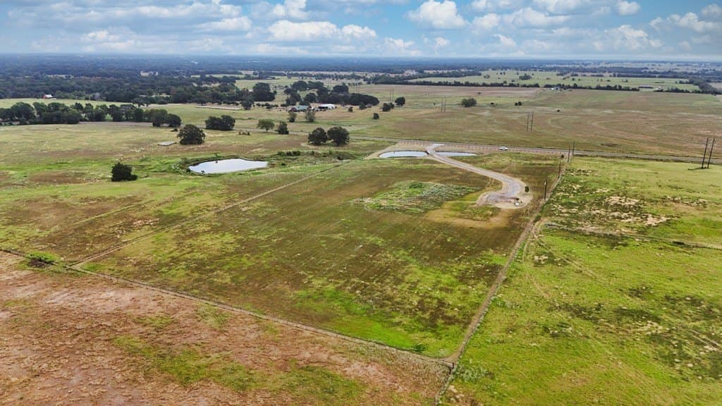 10 acres in Kaufman County - photo 3