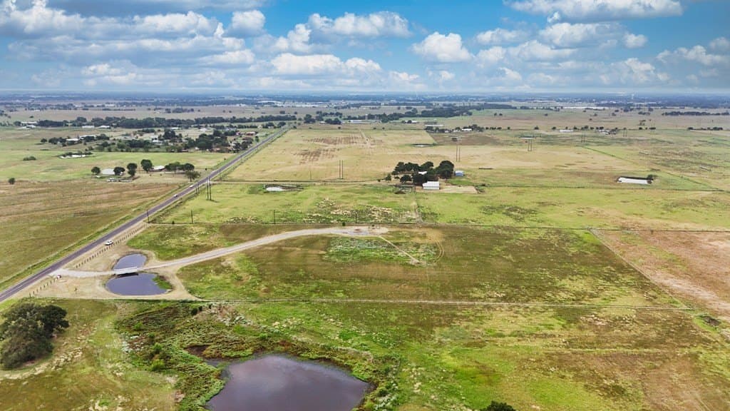 10 acres in Kaufman County - photo 6