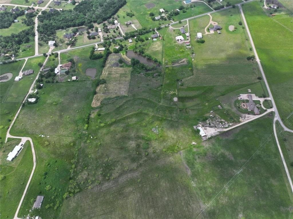 10 acres in Rockwall County - photo 2
