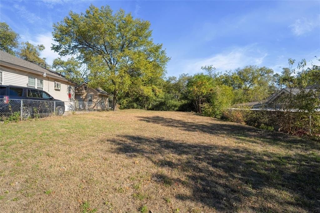 0.11 acres in Dallas County - photo 16