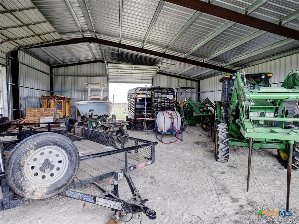 25 acres in Lavaca County - photo 41