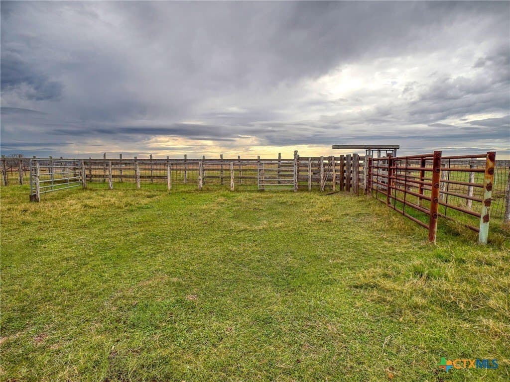 25 acres in Lavaca County - photo 43