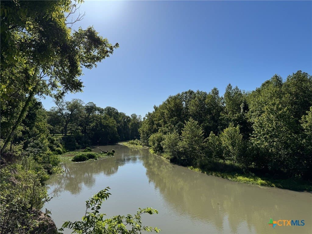 42.95 acres in Guadalupe County - photo 5