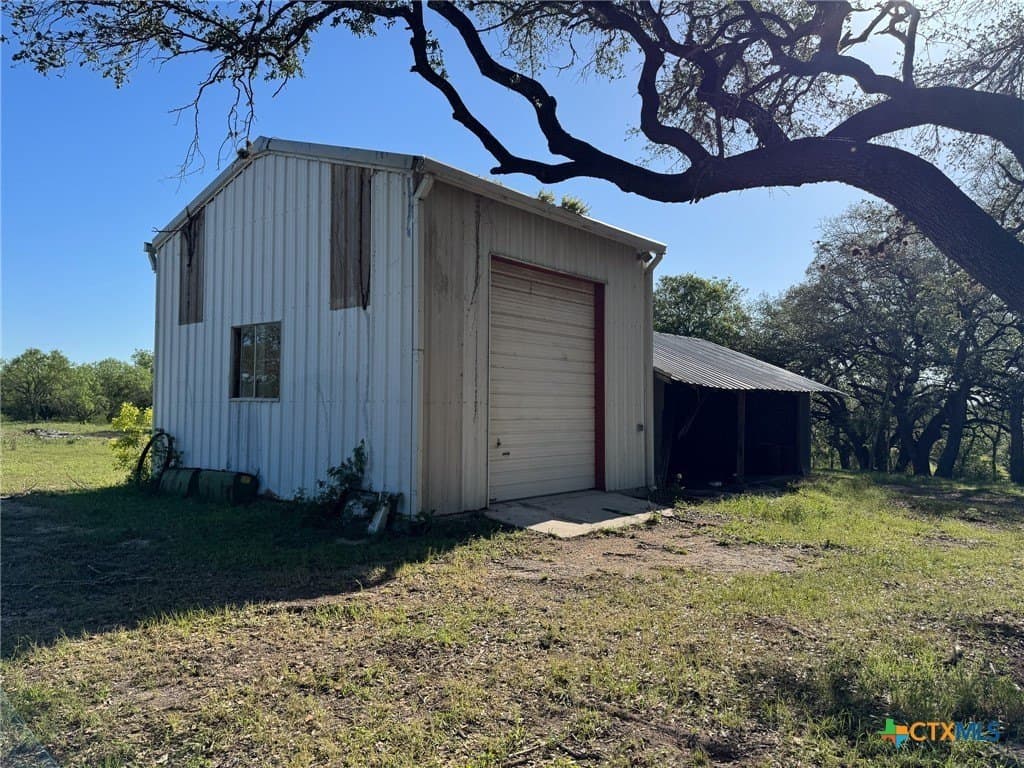 42.95 acres in Guadalupe County - photo 27