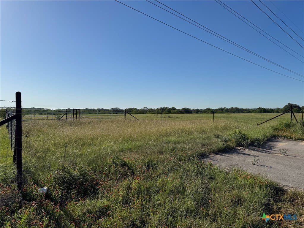 42.95 acres in Guadalupe County - photo 24